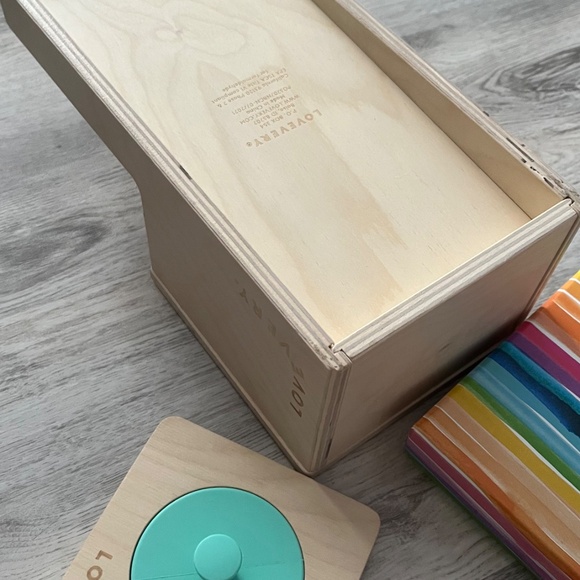 Lovevery 7-8 Months Inspector Kit bundle - Picture 5 of 14